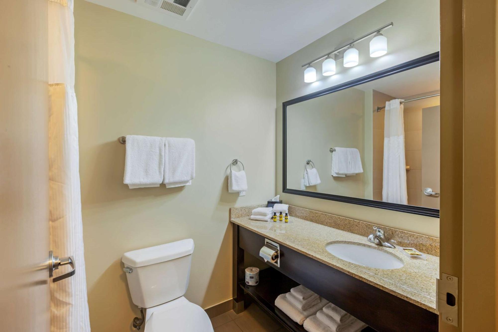 Best Western Plus Walkerton Hotel & Conference Centre Exteriör bild