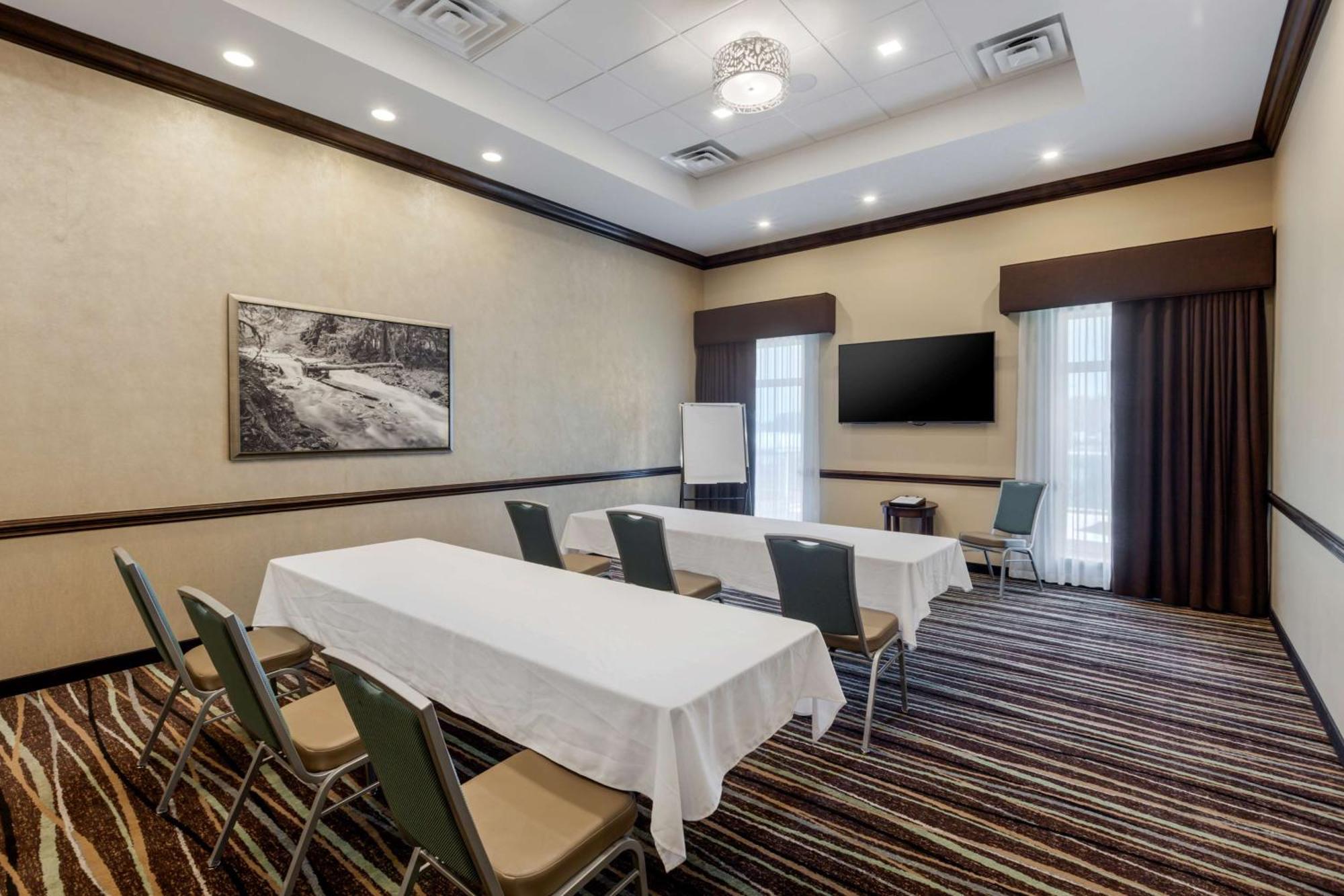 Best Western Plus Walkerton Hotel & Conference Centre Exteriör bild