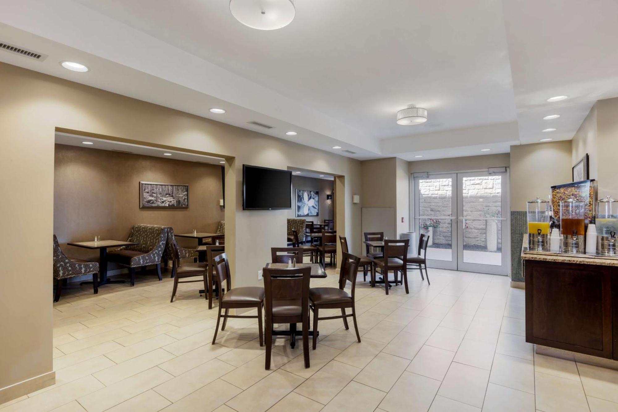 Best Western Plus Walkerton Hotel & Conference Centre Exteriör bild